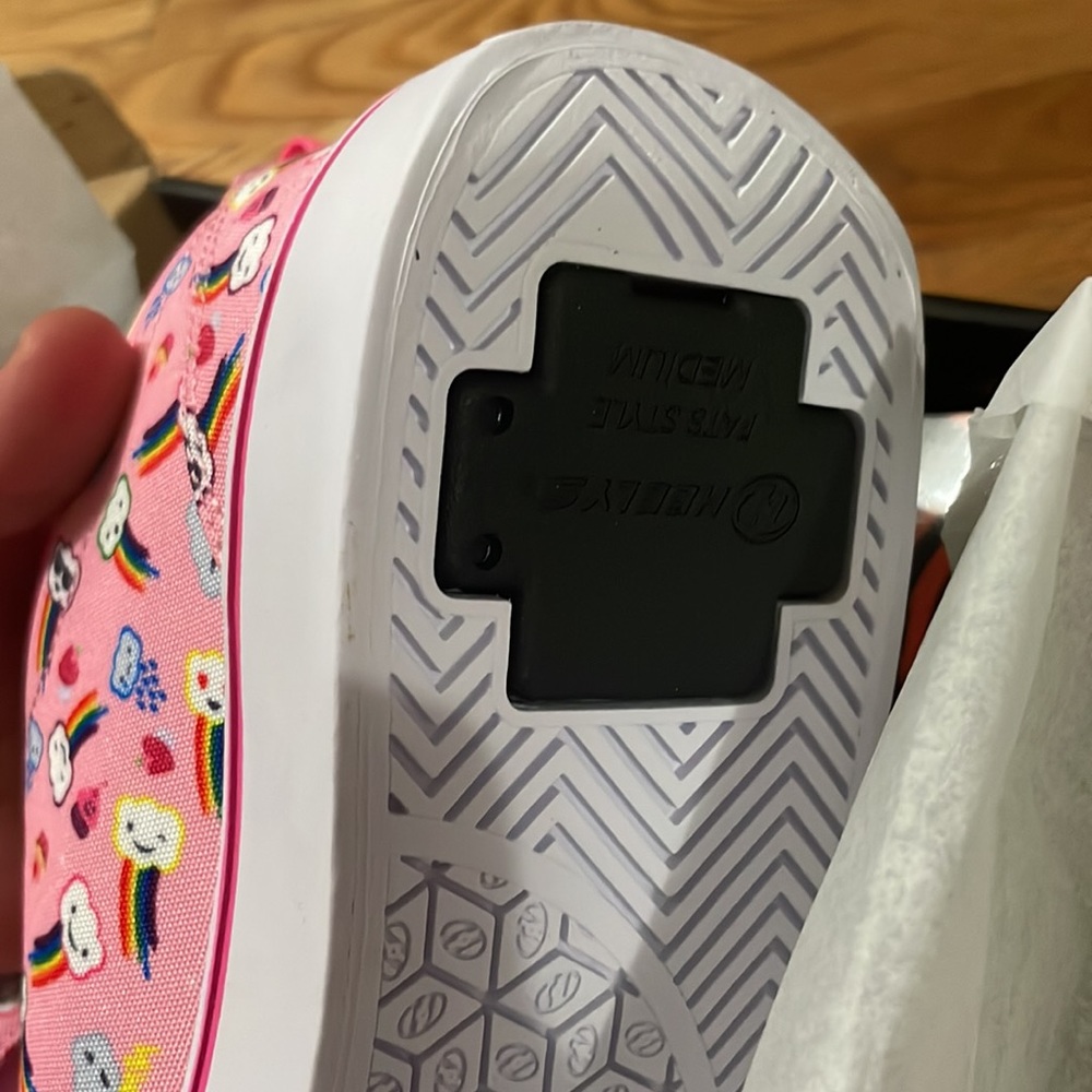 The Original Heelys Wheeled Shoe Style # HES10335H Light Pink - Picture 9 of 12
